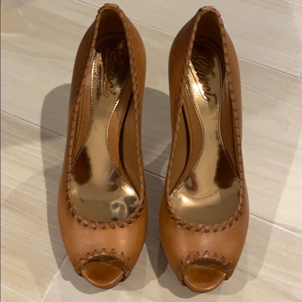 Gucci leather heels